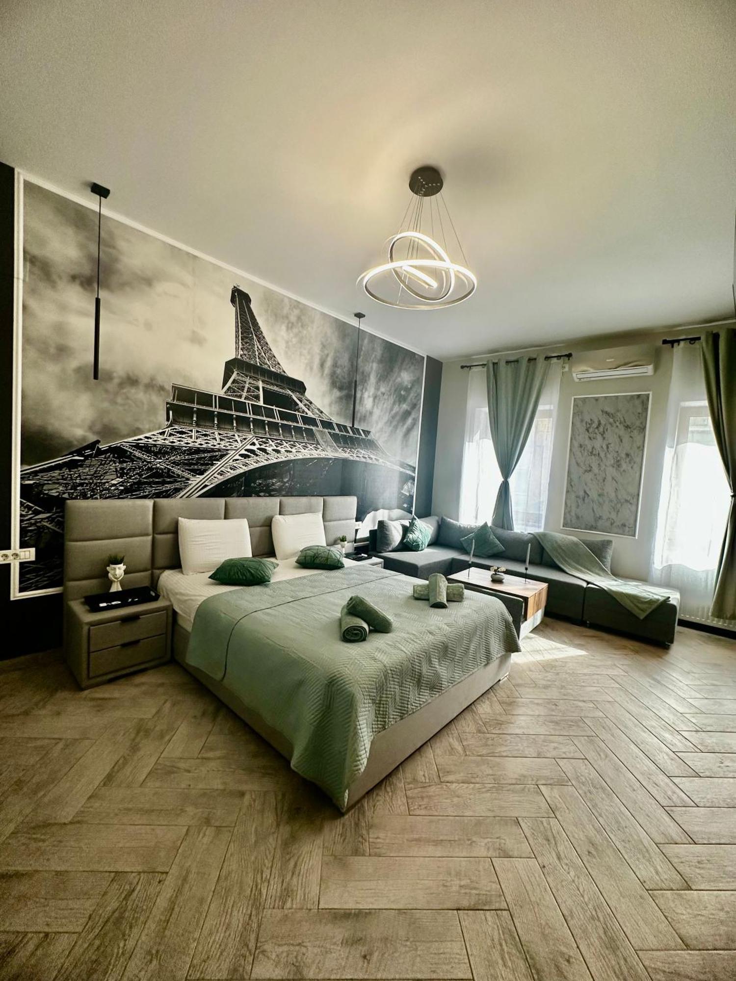 Stay Inn Central Brasov Apartments Bagian luar foto