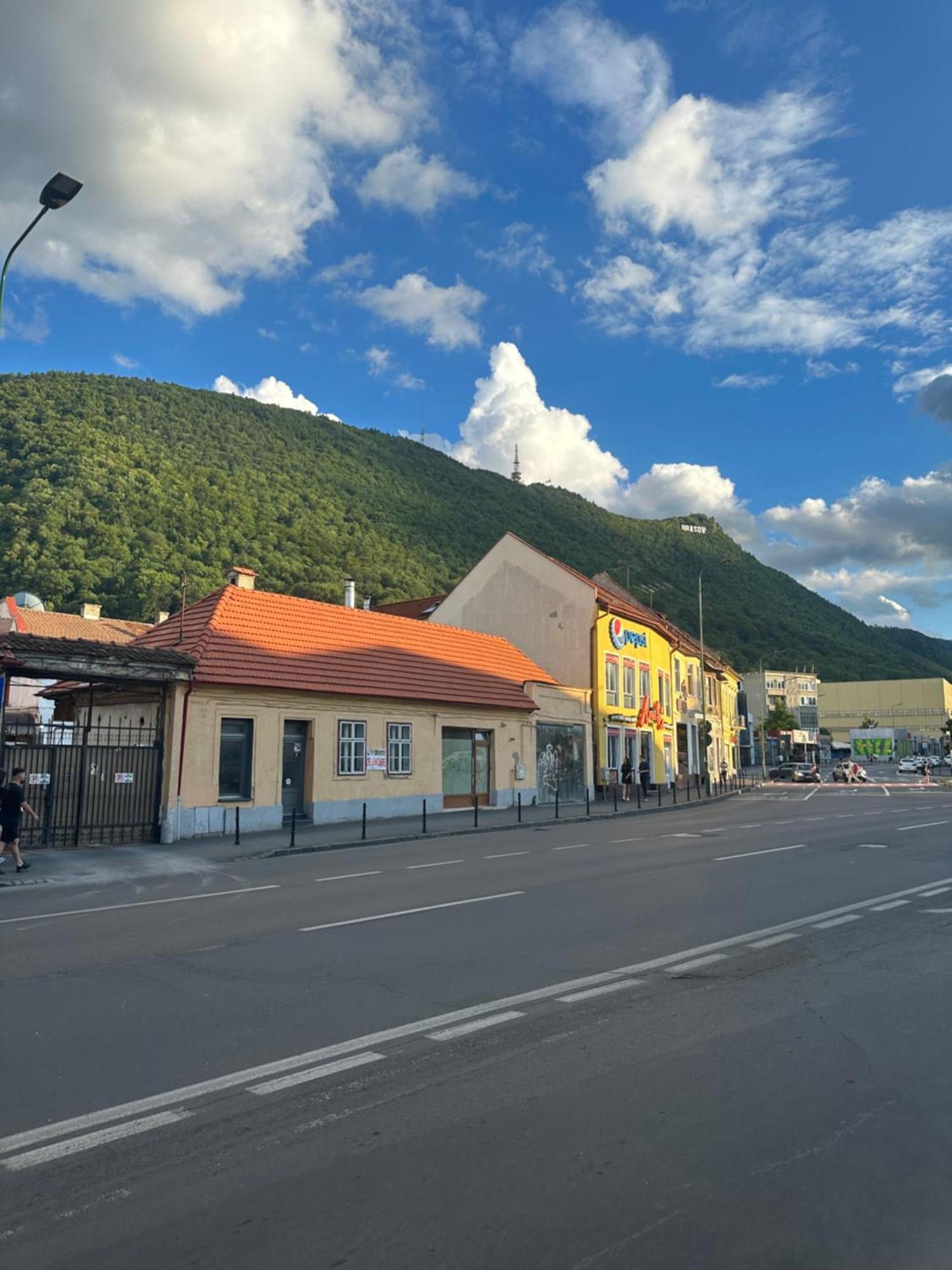 Stay Inn Central Brasov Apartments Bagian luar foto