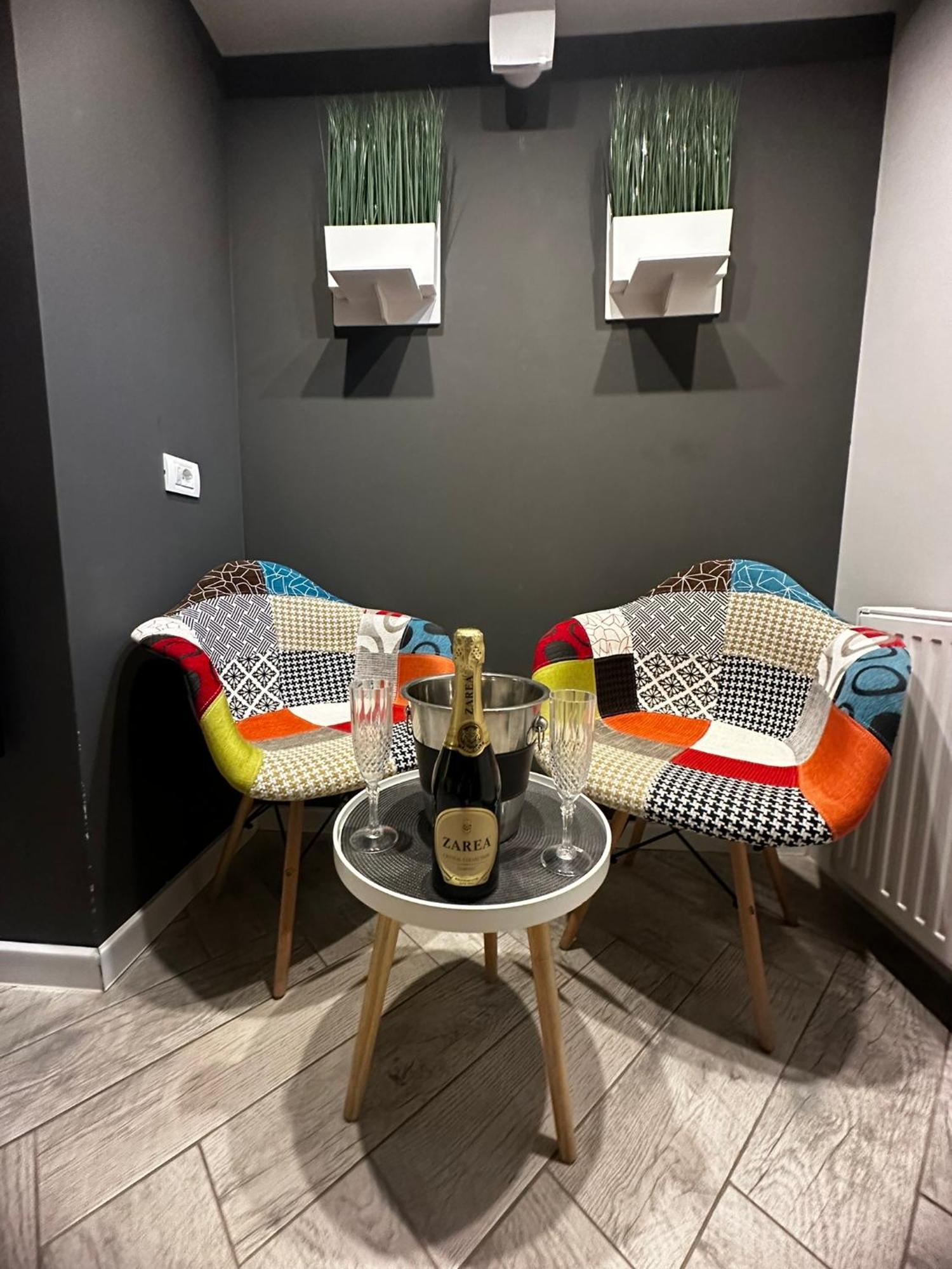 Stay Inn Central Brasov Apartments Bagian luar foto
