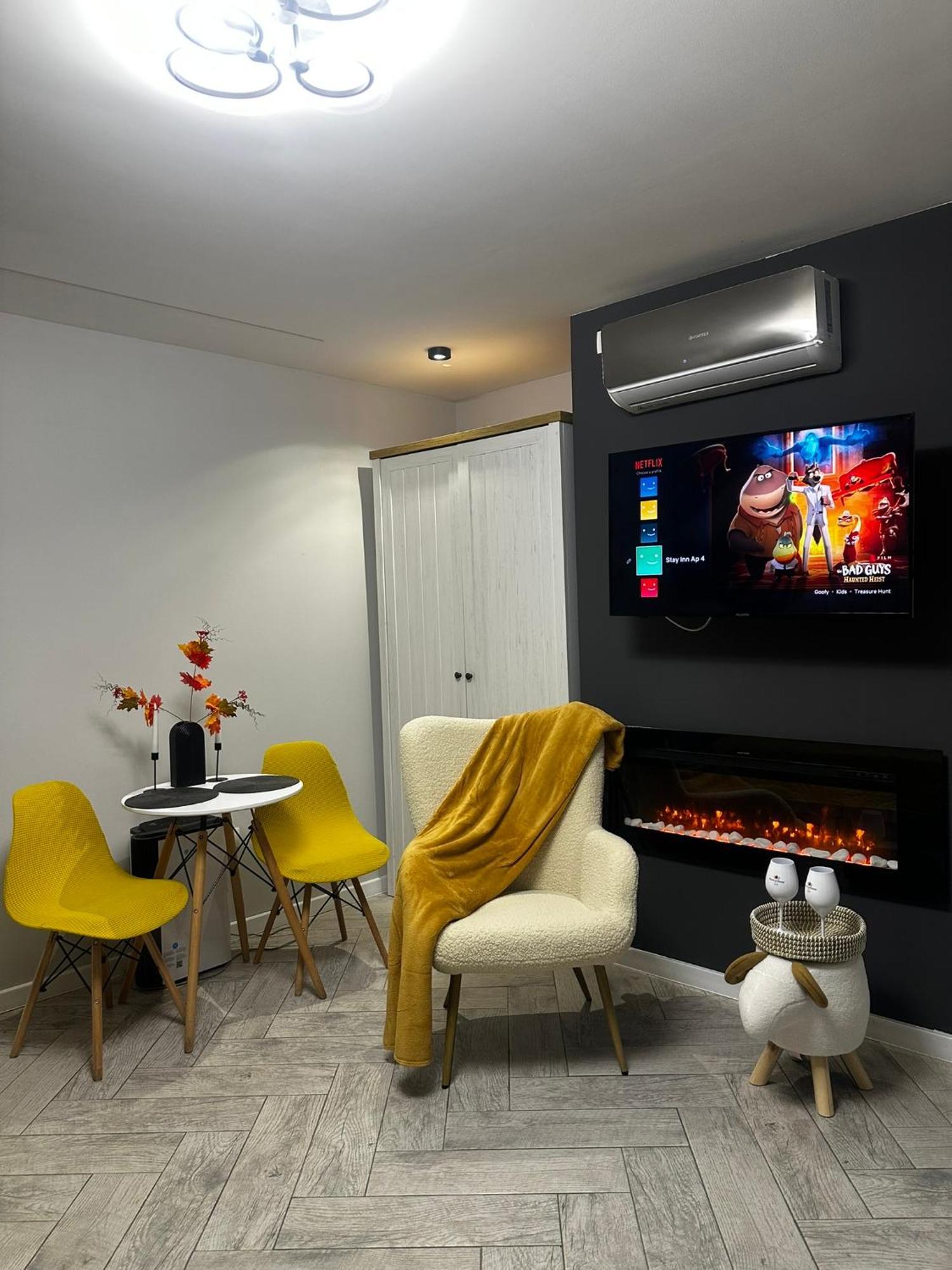 Stay Inn Central Brasov Apartments Bagian luar foto