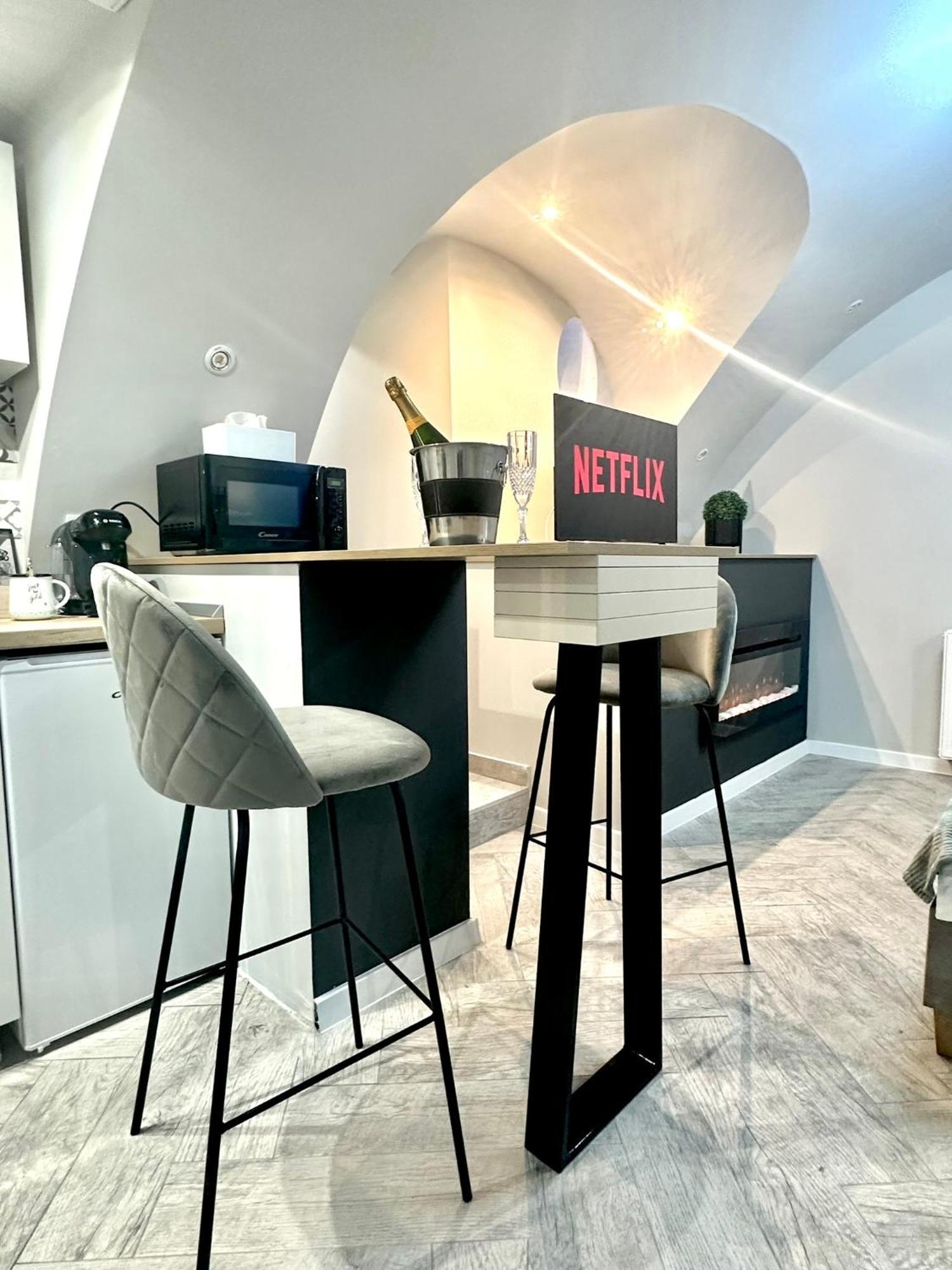 Stay Inn Central Brasov Apartments Bagian luar foto